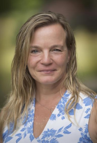 Dr. Wendy Pearson, Associate Professor